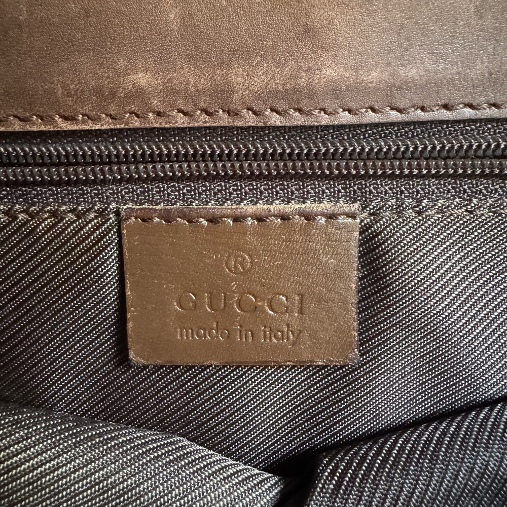 Authentic Gucci GG Lavender/Light Purple Canvas Tote - Picture 10 of 13